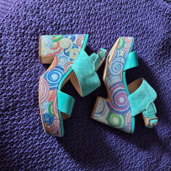 Vintage. "Sacha London" Platform Shoes. size 7. Heels are 4". Hand made. - Picture 6 of 7